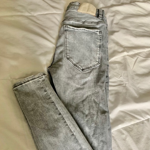 3/$50 Zara high waist grey ripped skinny jeans. - Picture 2 of 4